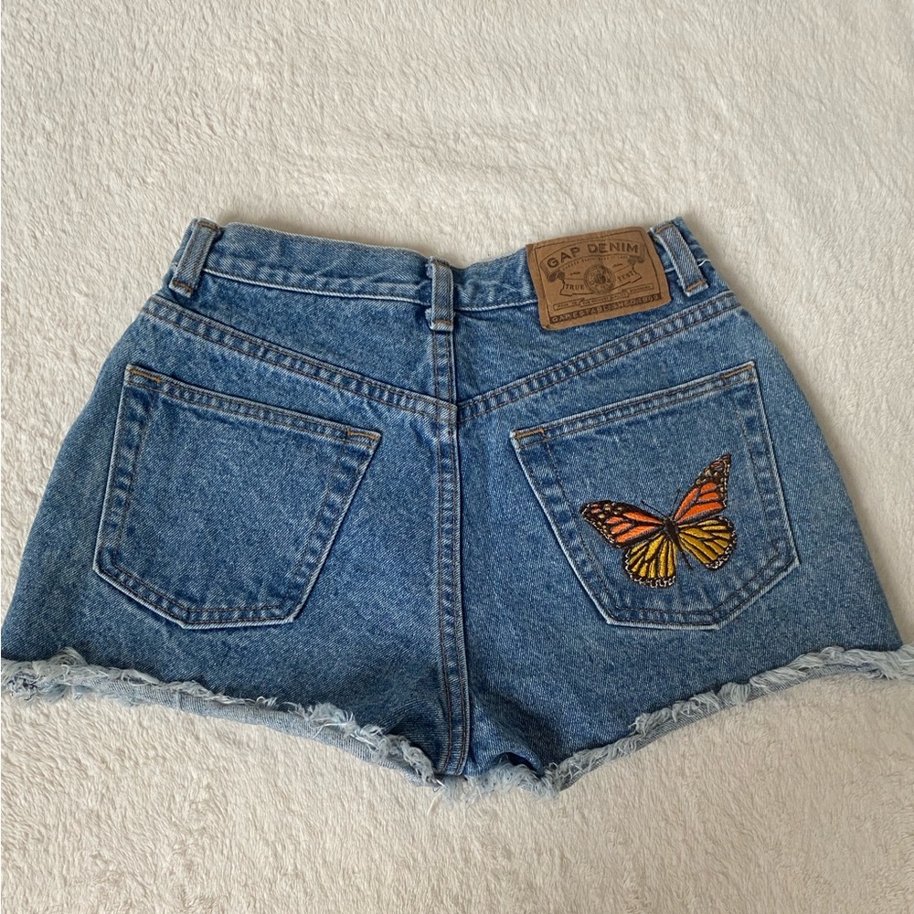 Jean shorts! Vintage embroidered denim size 25. Beautiful embroidered butterfly!